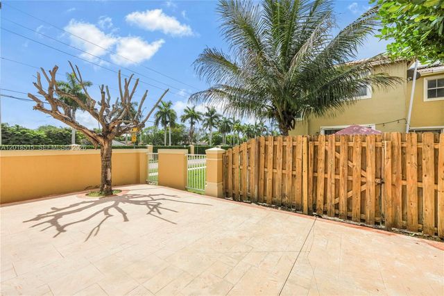13724 SW 115th Ln, Miami, FL 33186