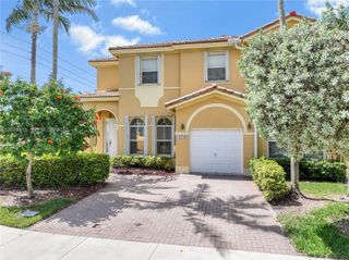 13724 SW 115th Ln, Miami, FL 33186