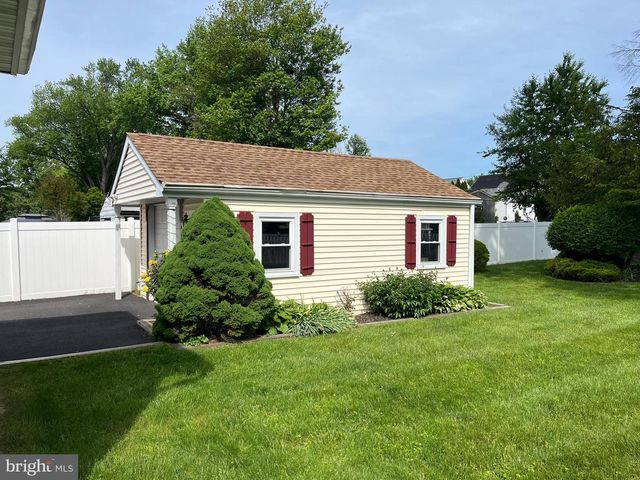 180 ELMORE AVE, Hamilton, NJ 08619