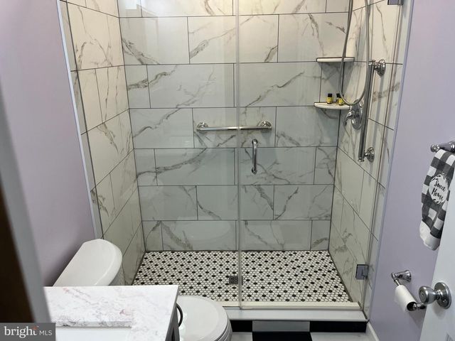 180 ELMORE AVE, Hamilton, NJ 08619