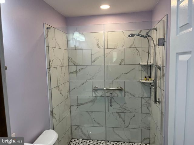 180 ELMORE AVE, Hamilton, NJ 08619