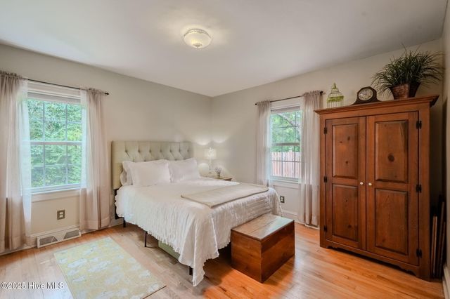 504 S Walker Street, Saint Helena, NC 28425