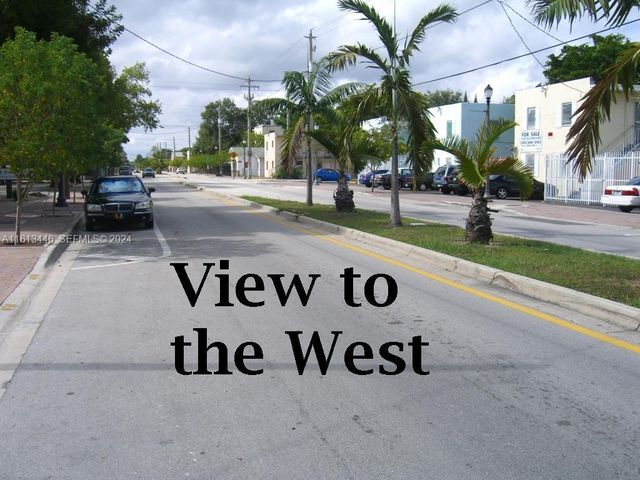 3340 Grand Avenue, Miami, FL 33133