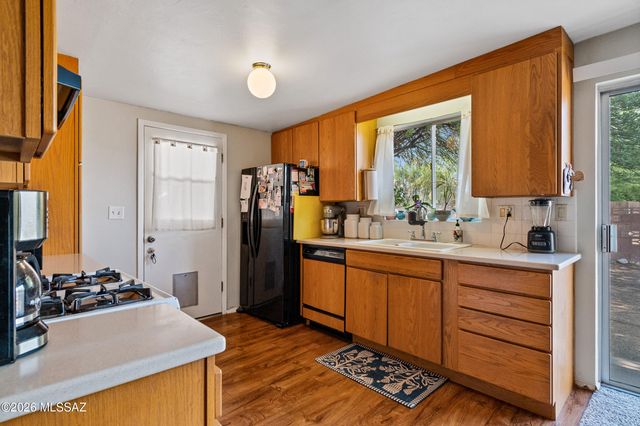 8149 E Colette Place, Tucson, AZ 85710