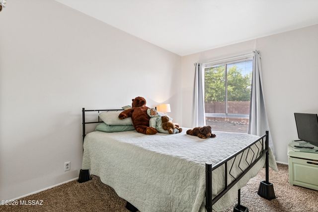8149 E Colette Place, Tucson, AZ 85710