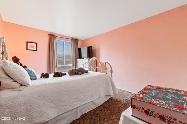8149 E Colette Place, Tucson, AZ 85710