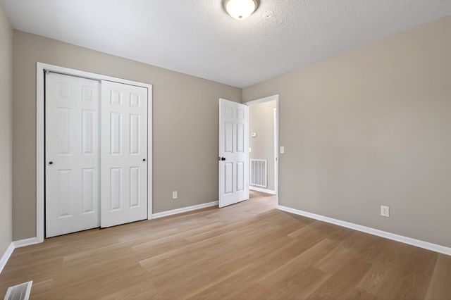 547 McQuade Cir, Mcminnville, TN 37110