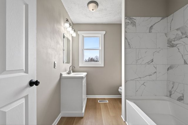 547 McQuade Cir, Mcminnville, TN 37110