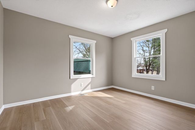 547 McQuade Cir, Mcminnville, TN 37110