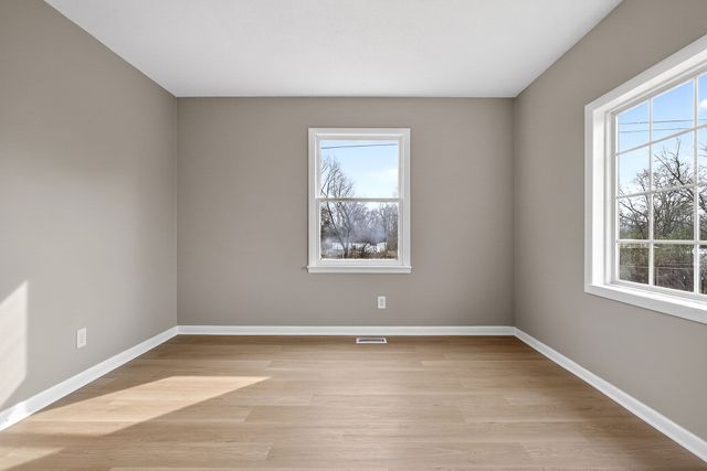 547 McQuade Cir, Mcminnville, TN 37110