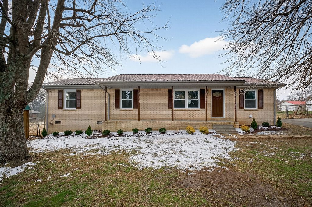 547 McQuade Cir, Mcminnville, TN 37110