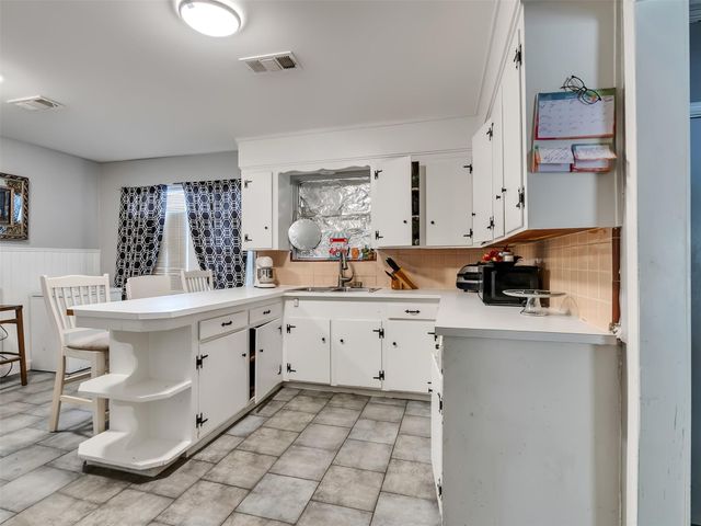 815 Avenue G, South Houston, TX 77587