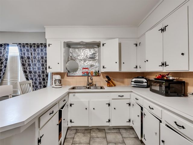 815 Avenue G, South Houston, TX 77587