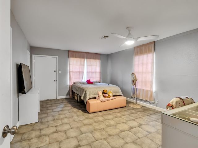 815 Avenue G, South Houston, TX 77587