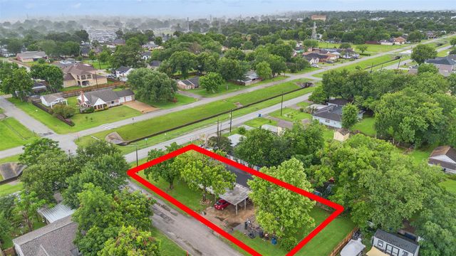 815 Avenue G, South Houston, TX 77587