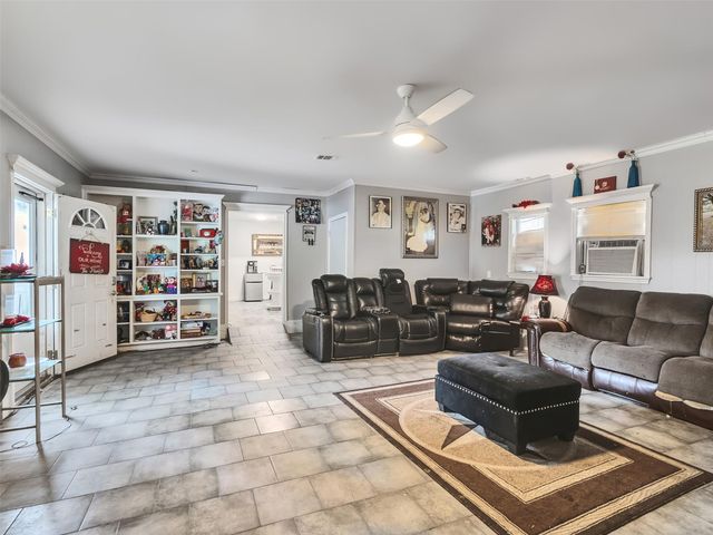 815 Avenue G, South Houston, TX 77587