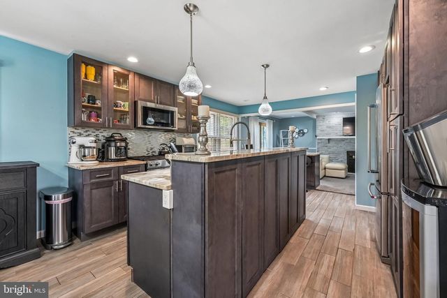 28 DONCASTER CT, Cherry Hill, NJ 08003