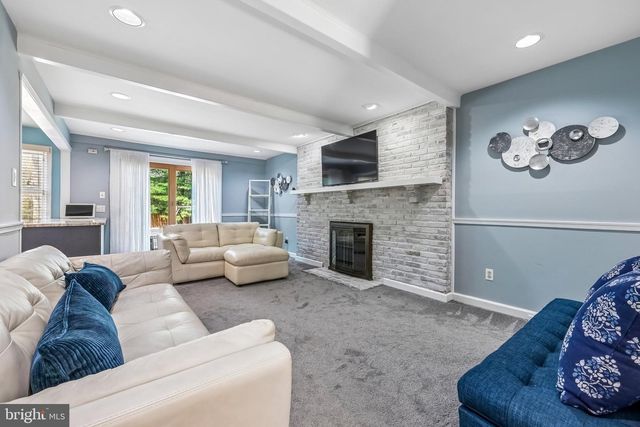 28 DONCASTER CT, Cherry Hill, NJ 08003