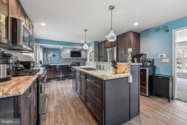 28 DONCASTER CT, Cherry Hill, NJ 08003