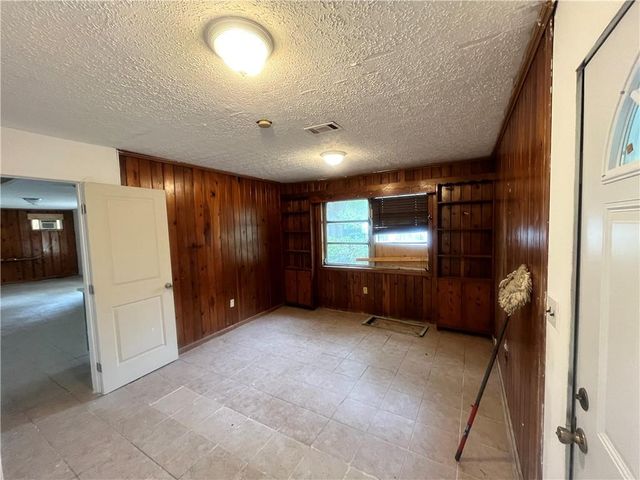 471 Ridgecrest Dr., Riverdale, GA 30274