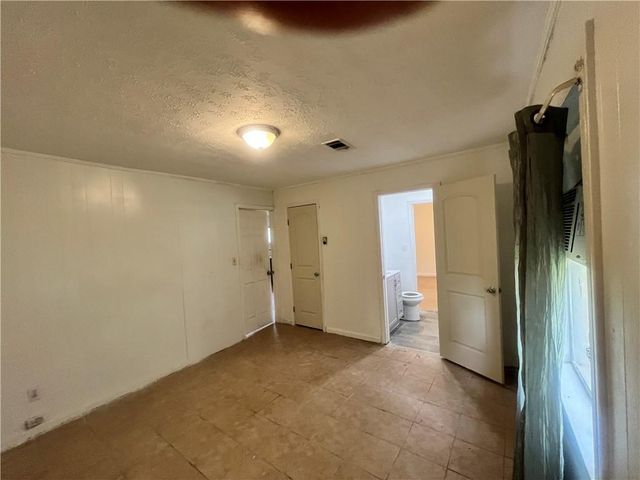 471 Ridgecrest Dr., Riverdale, GA 30274