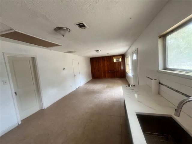 471 Ridgecrest Dr., Riverdale, GA 30274