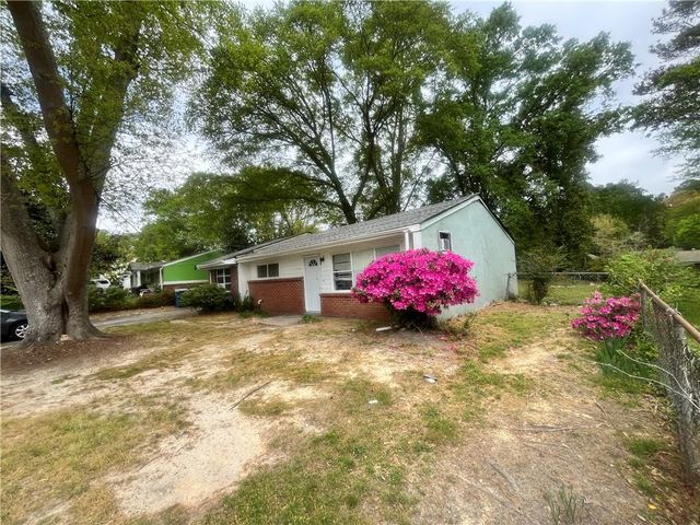 471 Ridgecrest Dr., Riverdale, GA 30274