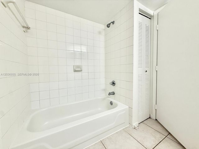 1743 Village Boulevard 104, West Palm Beach, FL 33409