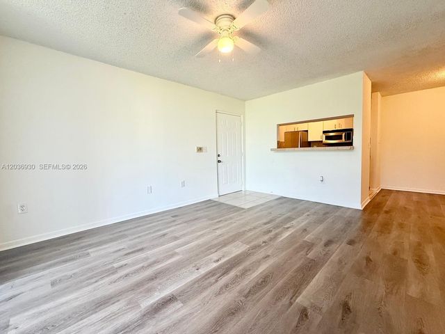 1743 Village Boulevard 104, West Palm Beach, FL 33409