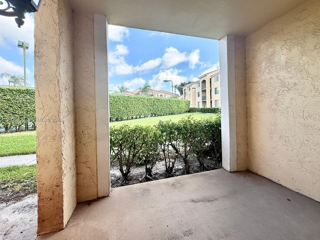 1743 Village Boulevard 104, West Palm Beach, FL 33409