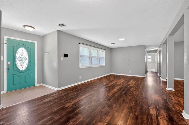 3104 Coach House LN, Virginia Beach, VA 23452