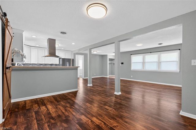 3104 Coach House LN, Virginia Beach, VA 23452