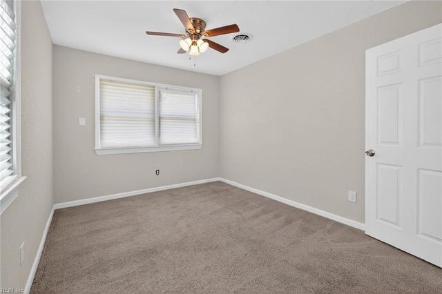 3104 Coach House LN, Virginia Beach, VA 23452