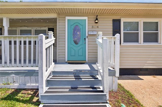 3104 Coach House LN, Virginia Beach, VA 23452