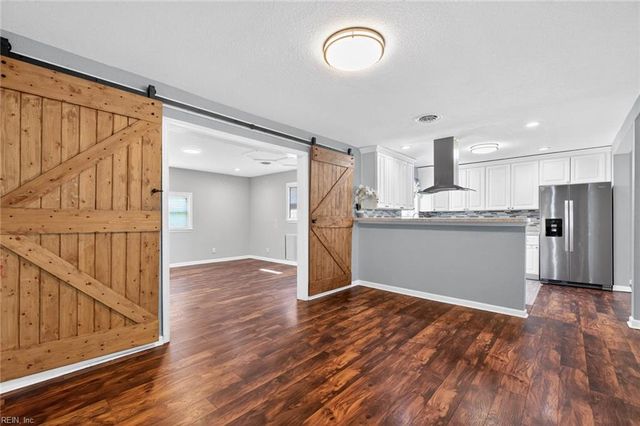 3104 Coach House LN, Virginia Beach, VA 23452