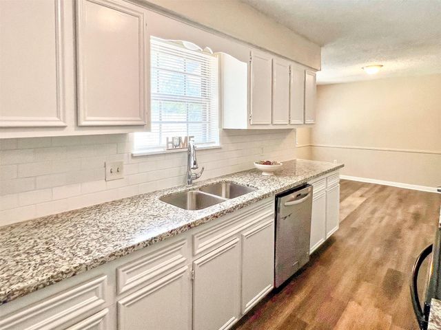 113 June Court, Richwood, TX 77531