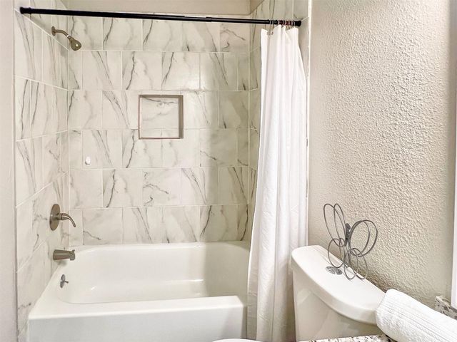 113 June Court, Richwood, TX 77531