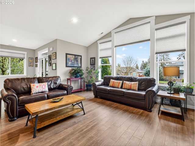 15261 Holcomb Blvd, Oregon City, OR 97045