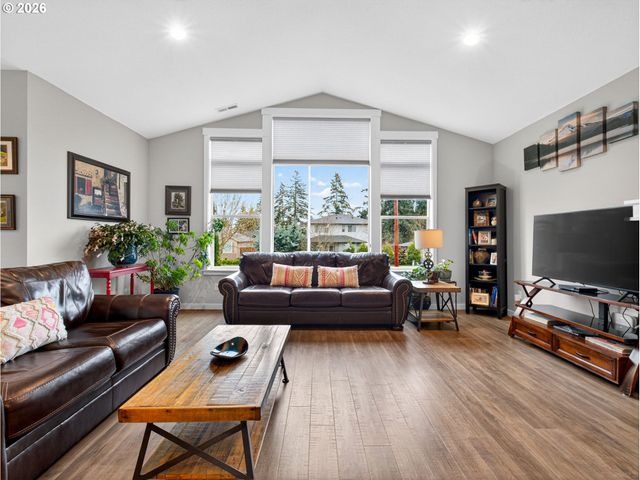 15261 Holcomb Blvd, Oregon City, OR 97045