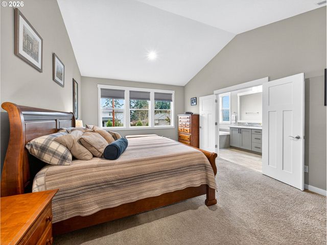 15261 Holcomb Blvd, Oregon City, OR 97045