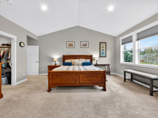 15261 Holcomb Blvd, Oregon City, OR 97045