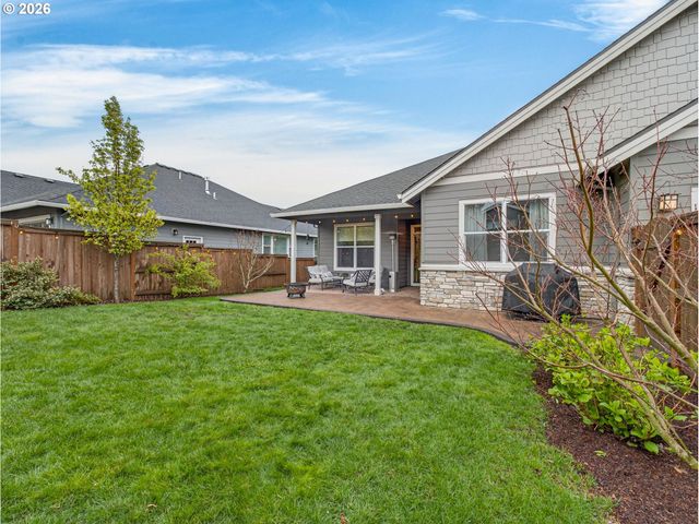 15261 Holcomb Blvd, Oregon City, OR 97045