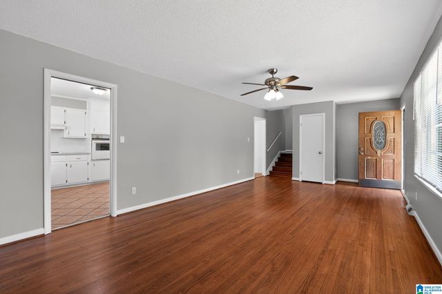 945 RIDGEWOOD CIRCLE, Birmingham, AL 35235