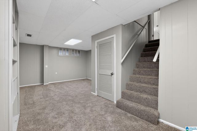 945 RIDGEWOOD CIRCLE, Birmingham, AL 35235