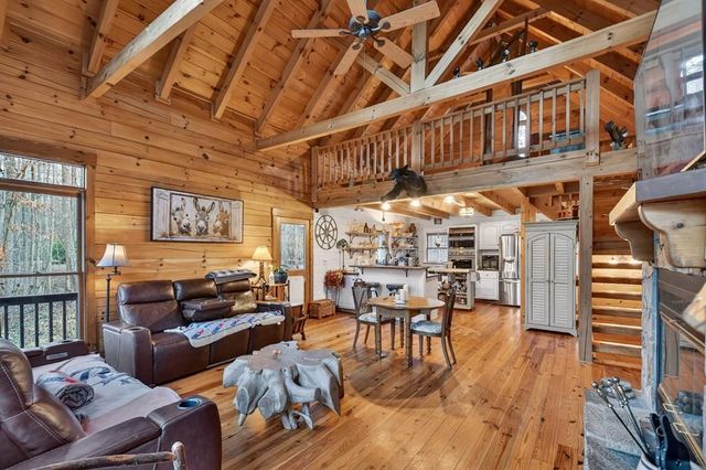 222 Grouse Lane, Talking Rock, GA 30175