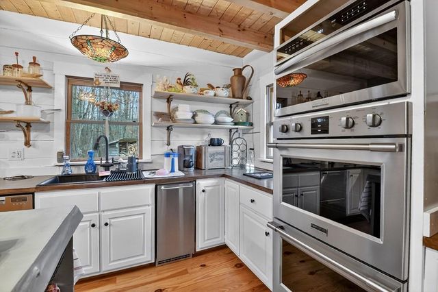 222 Grouse Lane, Talking Rock, GA 30175