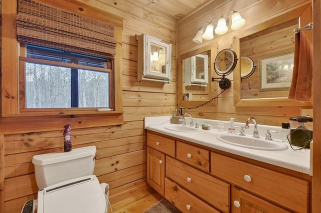 222 Grouse Lane, Talking Rock, GA 30175