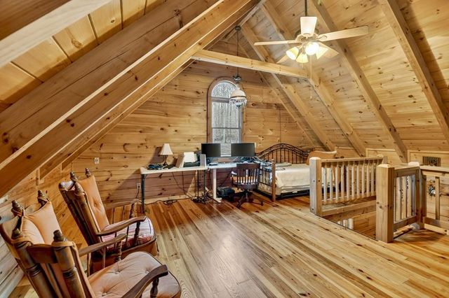 222 Grouse Lane, Talking Rock, GA 30175