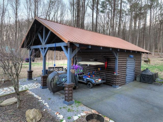 222 Grouse Lane, Talking Rock, GA 30175