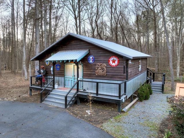 222 Grouse Lane, Talking Rock, GA 30175